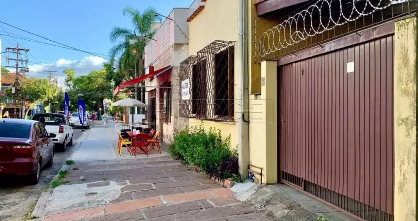 Casa comercial com 2 salas para alugar na Rua Miguel Tostes, 545, Rio Branco, Porto Alegre