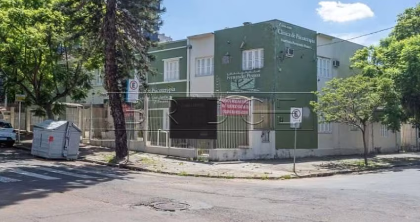 Casa comercial com 4 salas para alugar na Rua Mariante, 356, Rio Branco, Porto Alegre