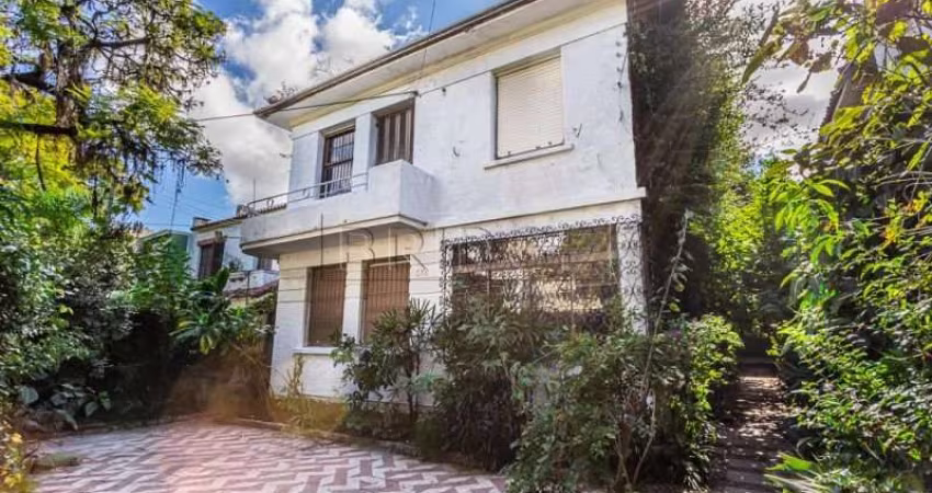 Casa comercial com 2 salas para alugar na Rua Castro Alves, 678, Rio Branco, Porto Alegre
