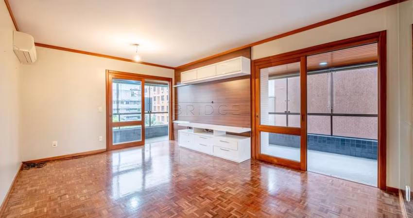 Apartamento com 3 quartos para alugar na Rua Professor Langendonck, 47, Petrópolis, Porto Alegre