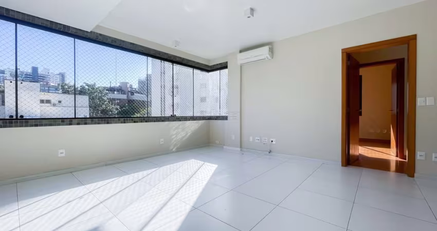 Apartamento com 2 quartos para alugar na Avenida Ijuí, 635, Petrópolis, Porto Alegre
