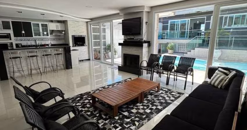 Casa em condomínio fechado com 4 quartos para alugar na Rua Professora Ziláh Totta, 855, Jardim Leopoldina, Porto Alegre