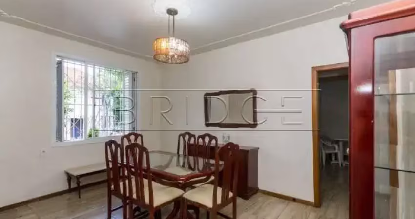 Apartamento com 2 quartos para alugar na Avenida Nova York, 365, Auxiliadora, Porto Alegre