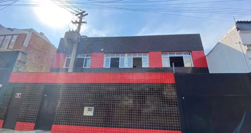 Casa comercial com 34 salas para alugar na Avenida Cairu, 524, Navegantes, Porto Alegre