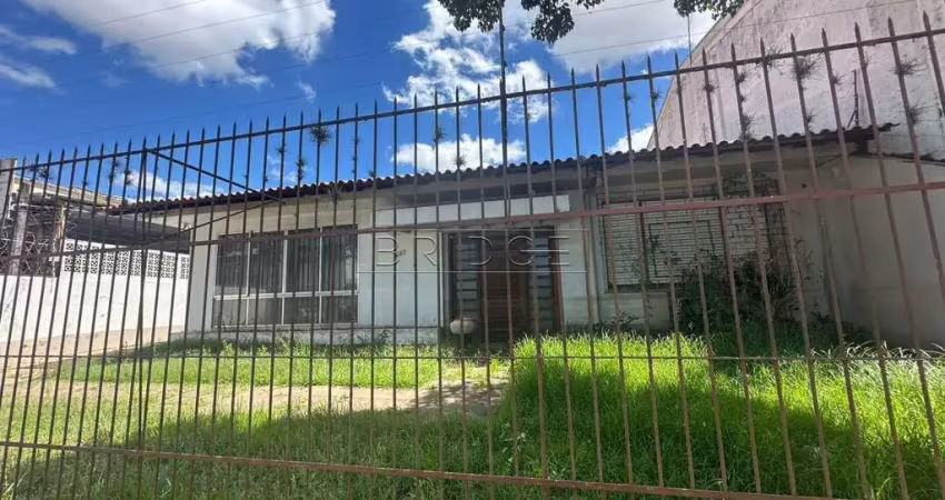 Casa comercial com 6 salas para alugar na Avenida Brasil, 367, Navegantes, Porto Alegre