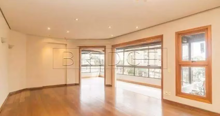 Apartamento com 4 quartos para alugar na Avenida Doutor Nilo Peçanha, 2221, Três Figueiras, Porto Alegre