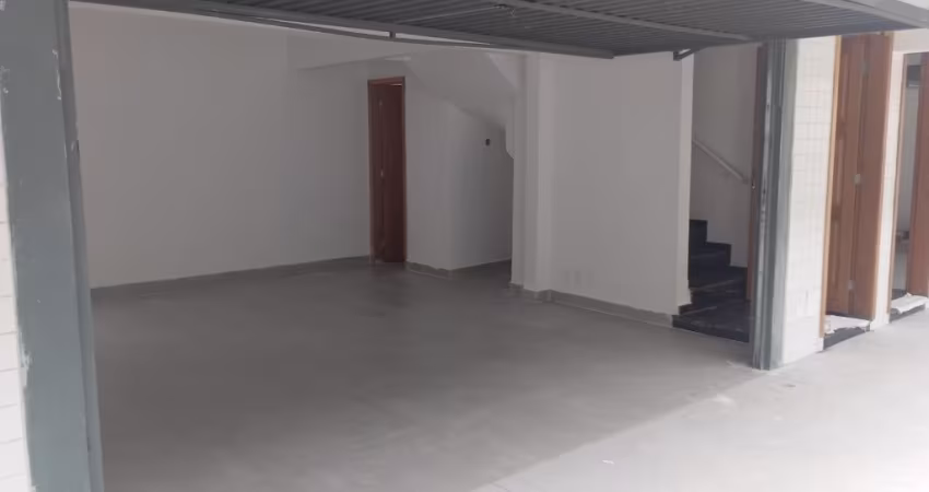Sobrados novos  com 3 dormitórios sendo 1 suíte, 2 garagens fechada paralelas e quintal