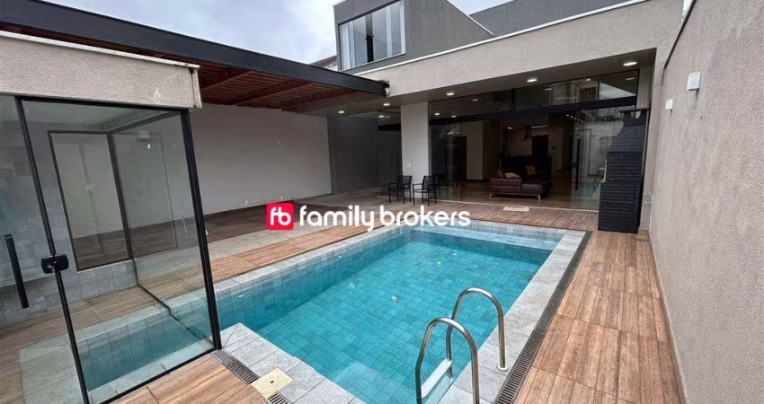 LUXUOSA CASA DUPLEX À VENDA COM 5 SUÍTES | PISCINA | SAUNA | SALA AMPLA | 380M²