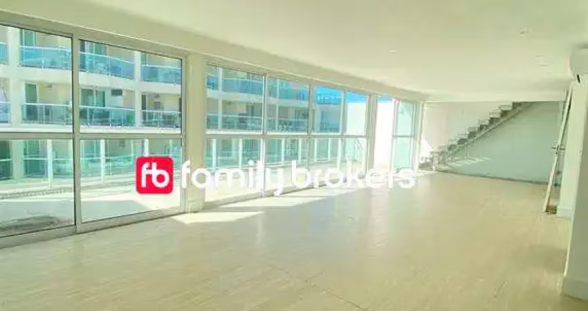 RESERVA DO PONTAL: COBERTURA DE 300m² E 3 QUARTOS À VENDA NO RECREIO