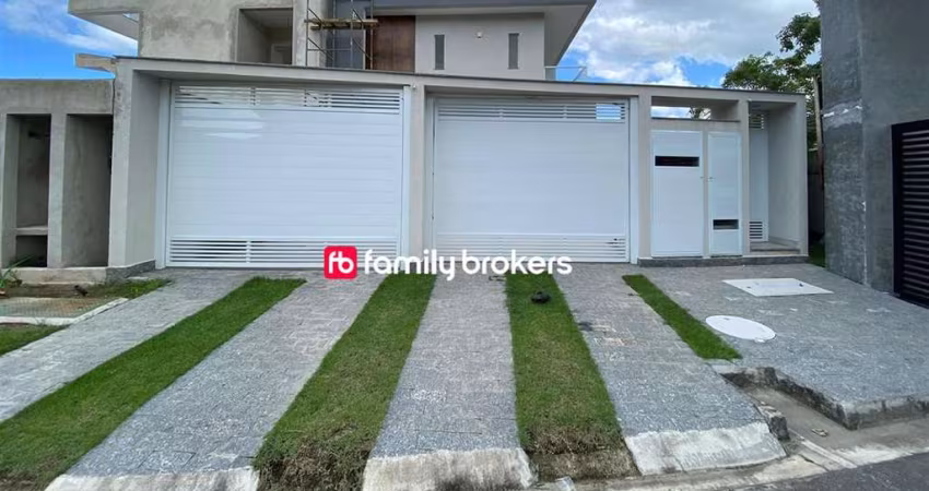 EXCELENTE CASA DE 220M² | 4 SUÍTES | ÁREA DE LAZER COM PISCINA - VARGEM PEQUENA