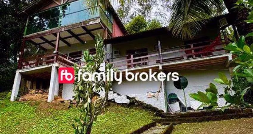 EXCELENTE CASA COM 3 SUÍTES | 1.200M² | CACHOEIRA PRIVATIVA - CAMORIM