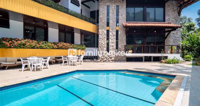 Condomínio santa helena: casa tríplex de 750m² e 5 quartos à venda