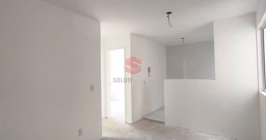 Apartamento 02 Quartos em Condomínio Clube