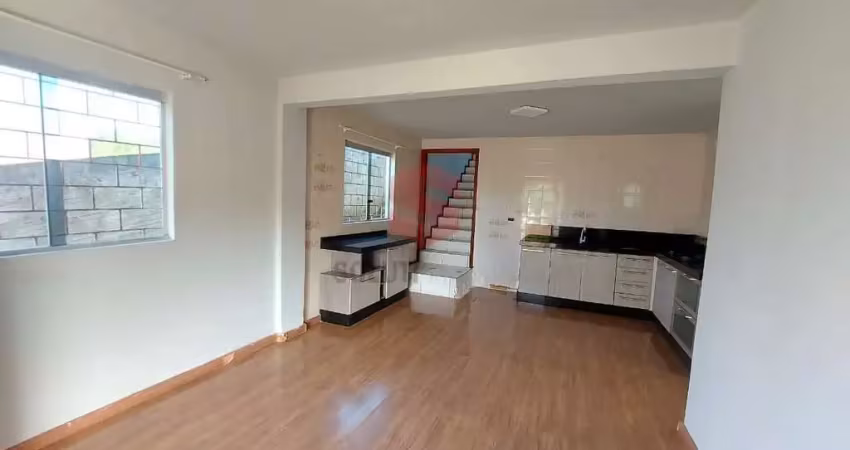 Casa com terreno amplo, em jardim rondinha, campo largo/pr