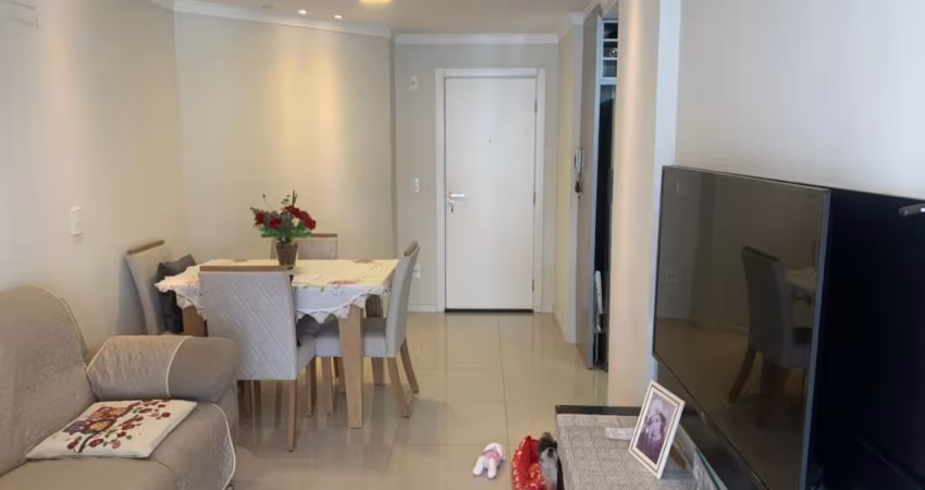 Apartamento semi mobiliado, próximo à Beira Rio