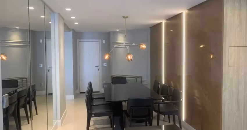 Apartamento mobiliado, com uma suíte, bairro fazenda,próximo à beira rio.