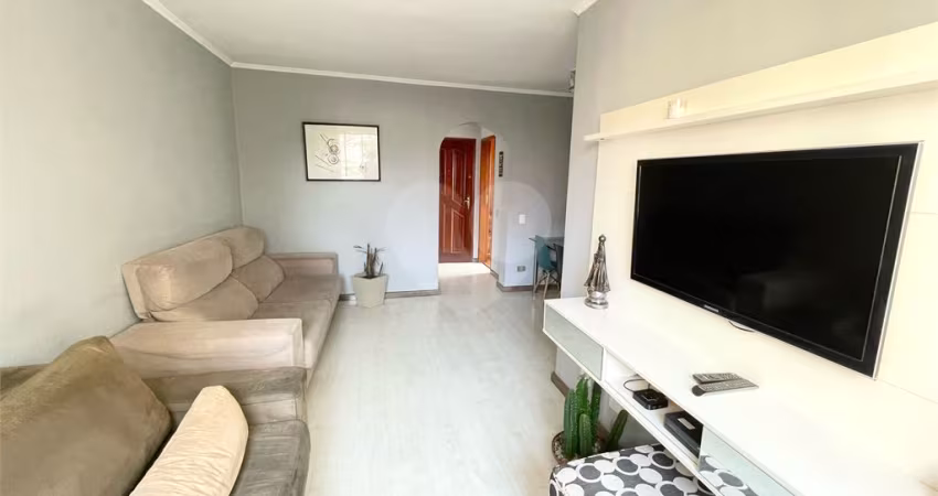 Apartamento 3 Dormitórios à Venda – Reformado, com Planejados e 1 Vaga