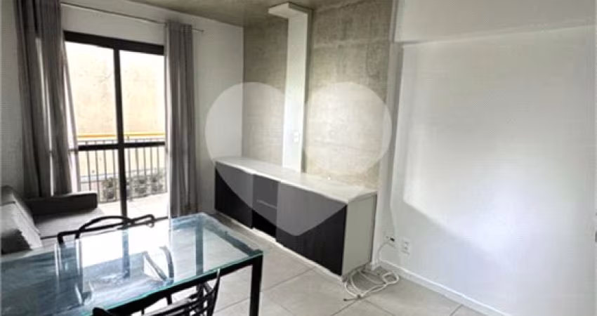 Apartamento mobiliado à venda em Santana com 1 dormitório e 1 vaga de garagem – Excelente localização