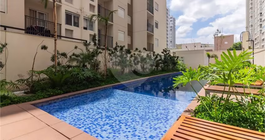 Apartamento em andar alto com varanda e suíte na vila guilherme sp