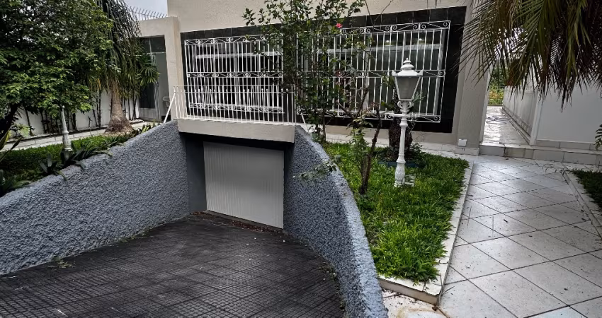 LINDA CASA COM 5 SUÍTES PARA VENDA NO JARDIM FLORESTA, TREMEMBÉ!