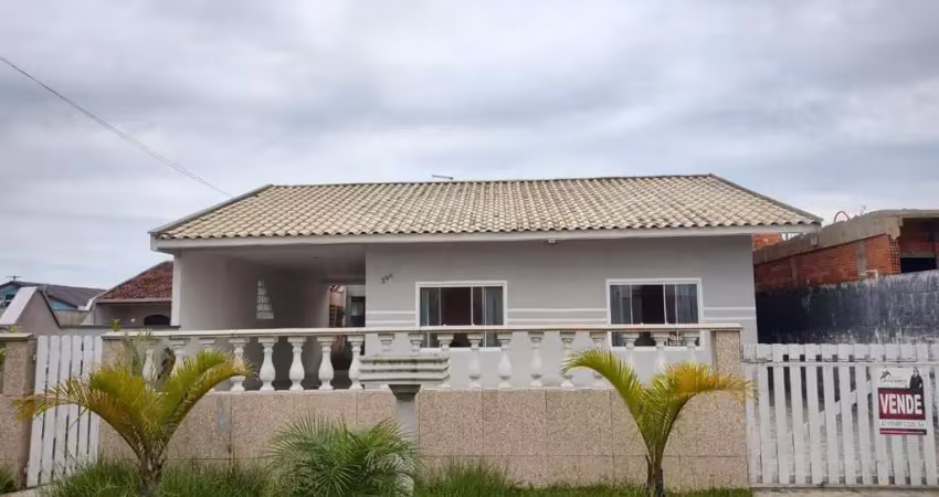 Casa para Venda em Guaratuba, Balneário Coroados, 4 dormitórios, 1 suíte, 3 banheiros, 4 vagas