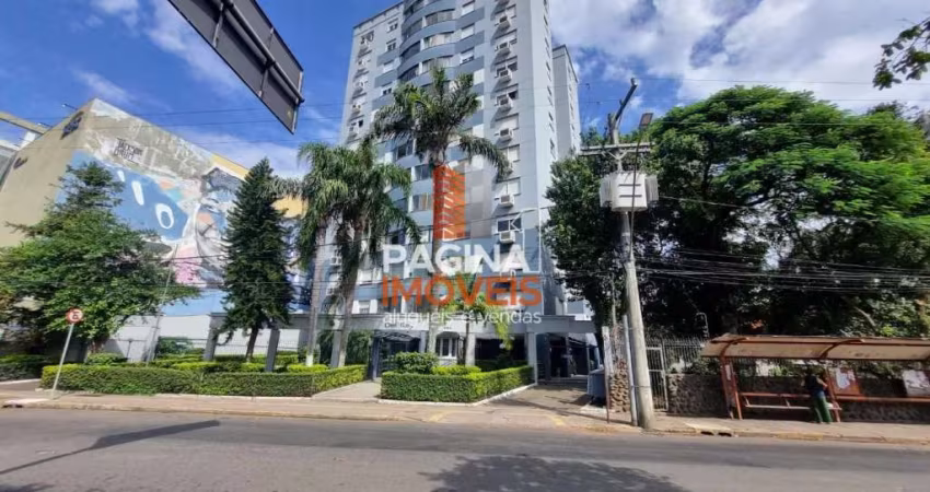 Página 1 Imóveis anuncia para locação apartamento de 03 dormitórios todo mobiliado com 01 vaga de garagem coberta no &amp;quot;Condomínio Villa del Rey&amp;quot; no centro de Canoas/RS.  - AP540