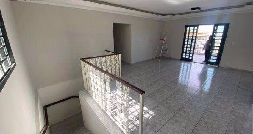 Casa com 4 dormitórios para alugar, 368 m² por R$ 3.700/mês - Parque Residencial Itapeti - Mogi das Cruzes/SP