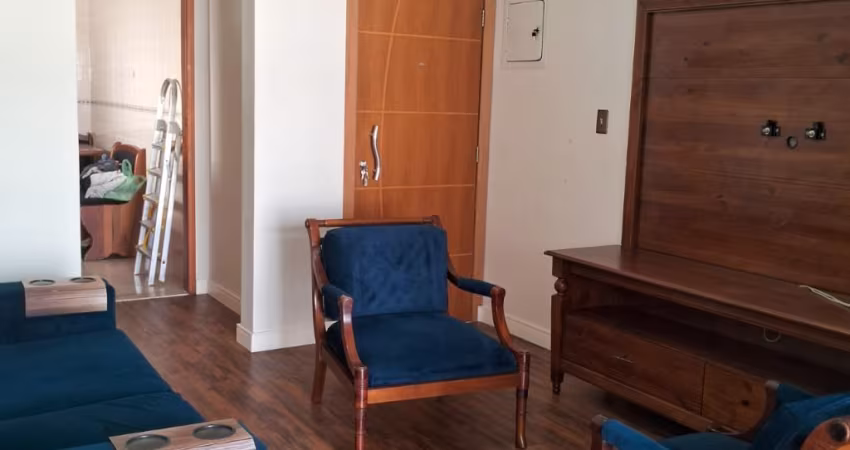 Apartamento Semi Mobiliado Com Quintal!