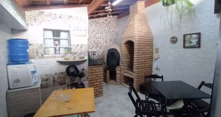 Casa à venda com 250m2 de área construída!!!