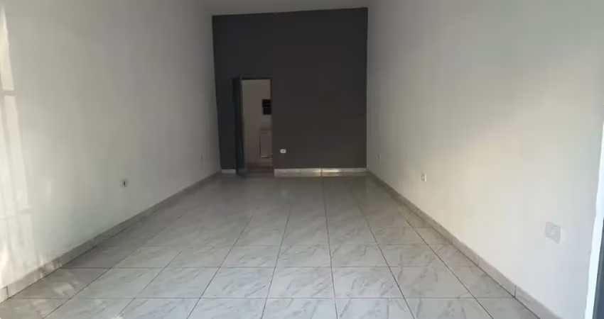Salão comercial reformado com infraestrutura moderna no bairro cerâmica