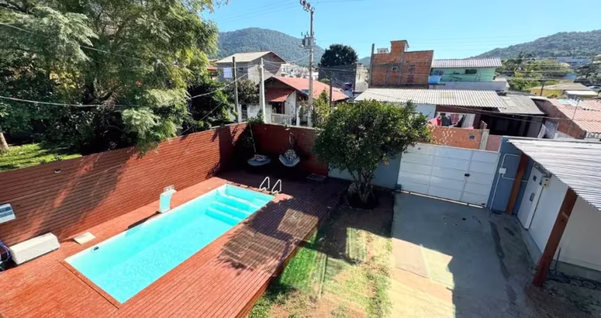 Casa com 7 Quartos à venda, 160m² - São João do Rio Vermelho