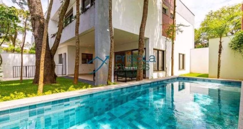 Casa Reformada, com 4 suítes, no Jardim dos Estados