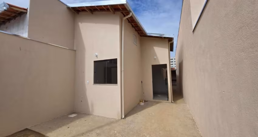 Casa para Venda em Montes Claros, Mangues, 3 dormitórios, 1 banheiro, 1 vaga