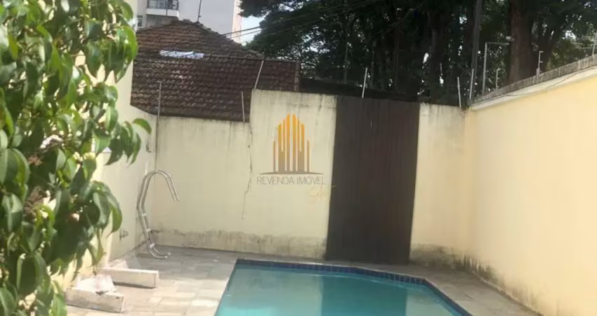Casa de condomínio de 155m², com 3 dorm (1 suíte), 1 sala e 3 vagas à venda na região da vila sônia.