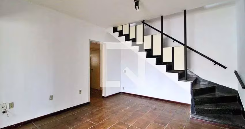 Casa com 2 quartos à venda na Rua Maria Ortiz, 420, Campestre, Santo André
