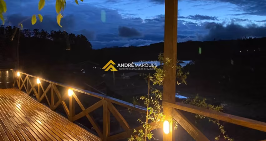 SÍTIO COM LINDO POR DO SOL