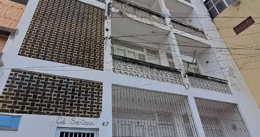 Liberdade >rua do queimadinho >2 quartos com dependência e varanda
