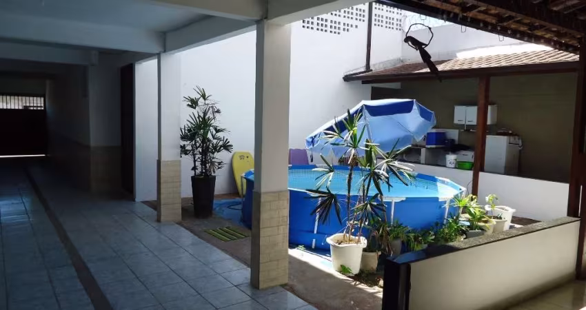 Casa com 4 quartos à venda na Rômulo Castello, 470, Castelândia, Serra