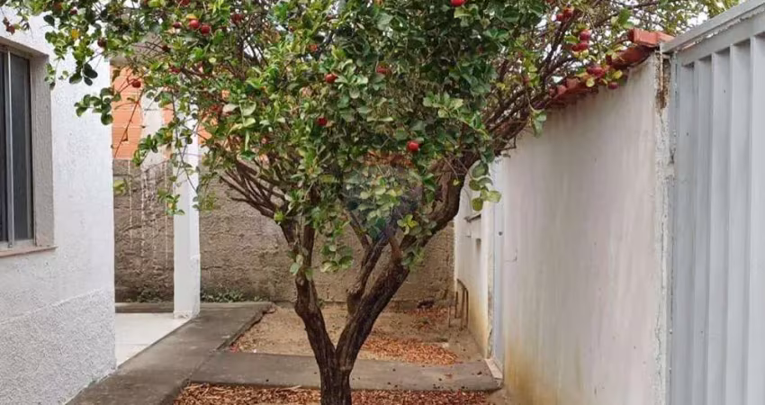 Casa com quintal, com 243m² de área total, 3 quartos, em serra dourada i.