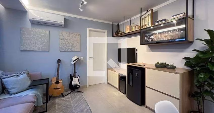 Apartamento à Venda - Vila Olímpia, 1 Quarto,  42 m2