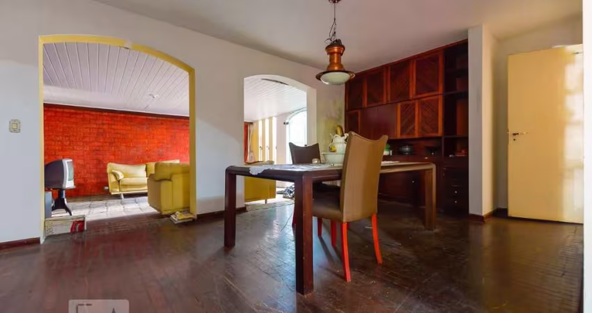 Casa à Venda - Alto de Pinheiros, 3 Quartos,  200 m2