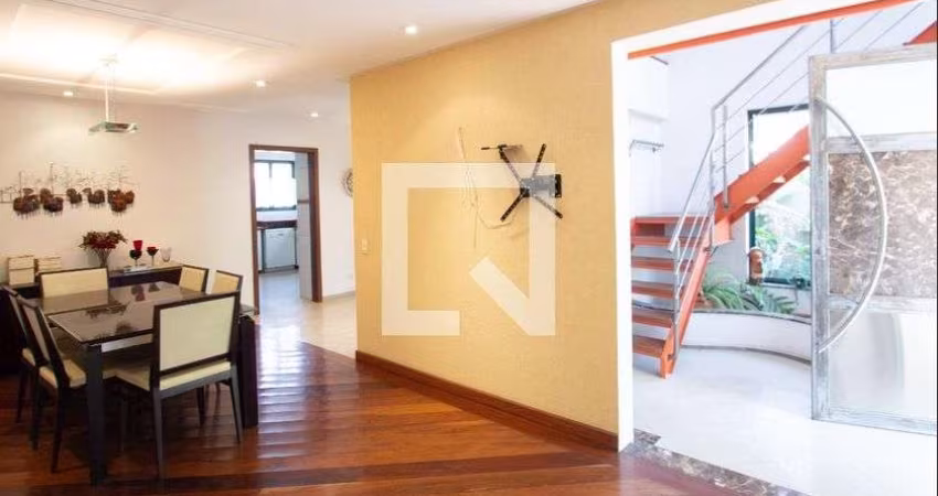 Casa à Venda - Moema, 3 Quartos,  300 m2