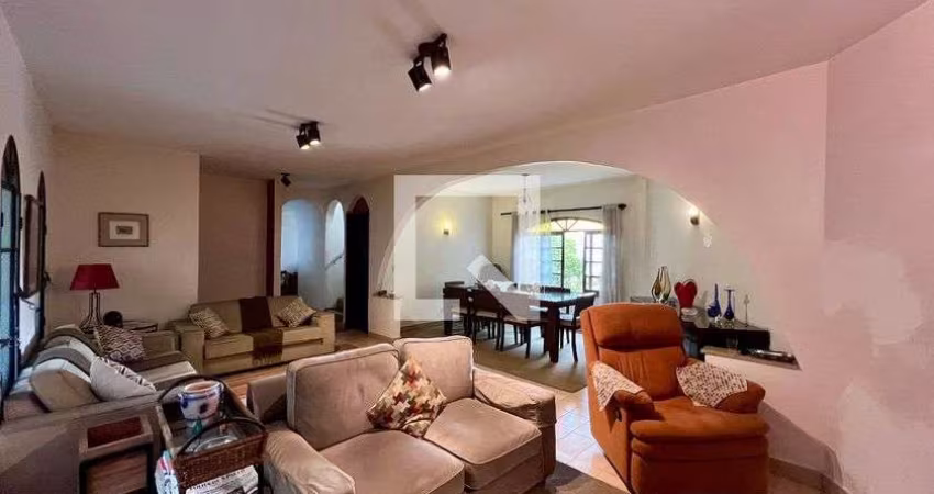 Casa à Venda - Alto de Pinheiros, 4 Quartos,  275 m2