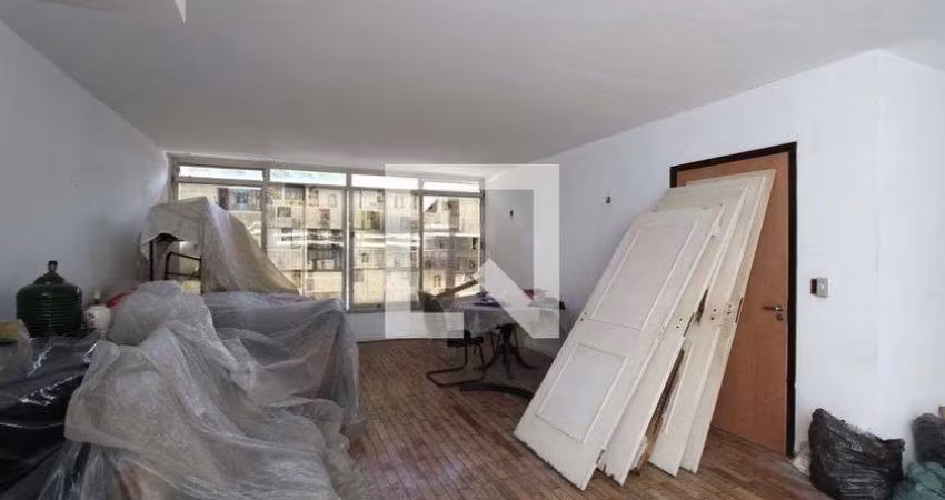 Casa à Venda - Moema, 4 Quartos,  200 m2