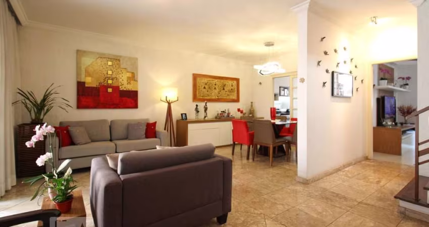 Casa à Venda - Moema, 3 Quartos,  207 m2