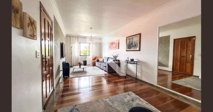 Casa à Venda - Jardim Marajoara , 3 Quartos,  165 m2