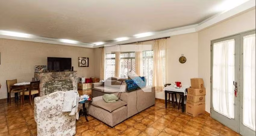 Casa à Venda - Campo Belo, 3 Quartos,  200 m2