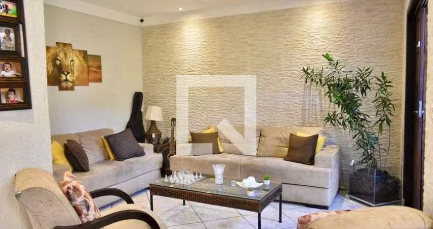 Casa à Venda - Chácara Inglesa, 4 Quartos,  140 m2