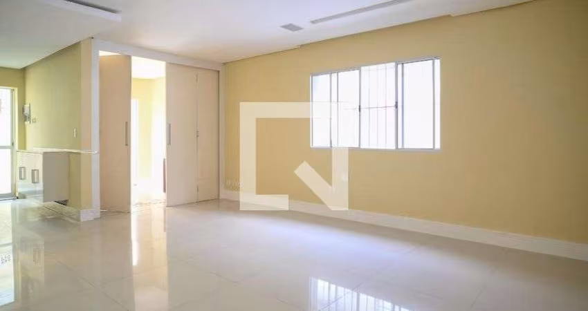 Casa à Venda - Bosque da Saúde, 2 Quartos,  110 m2