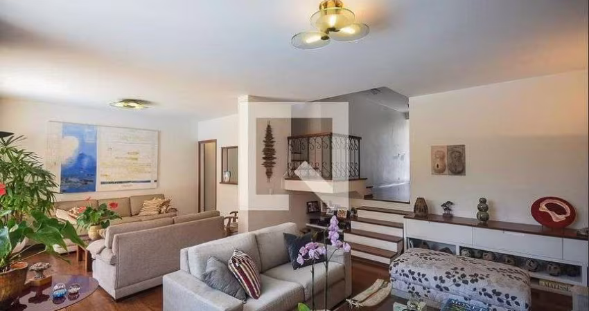Casa à Venda - Morumbi, 3 Quartos,  250 m2